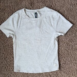 Vuori Heathered Gray Pose Fitted Tee